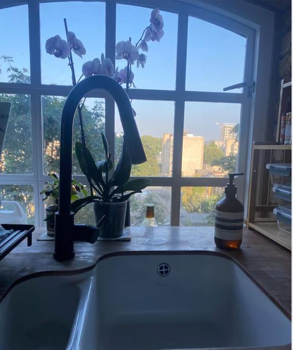 Luxury Artistic 2 Bedroom W/Balcony-Great Location Central London Ngoại thất bức ảnh